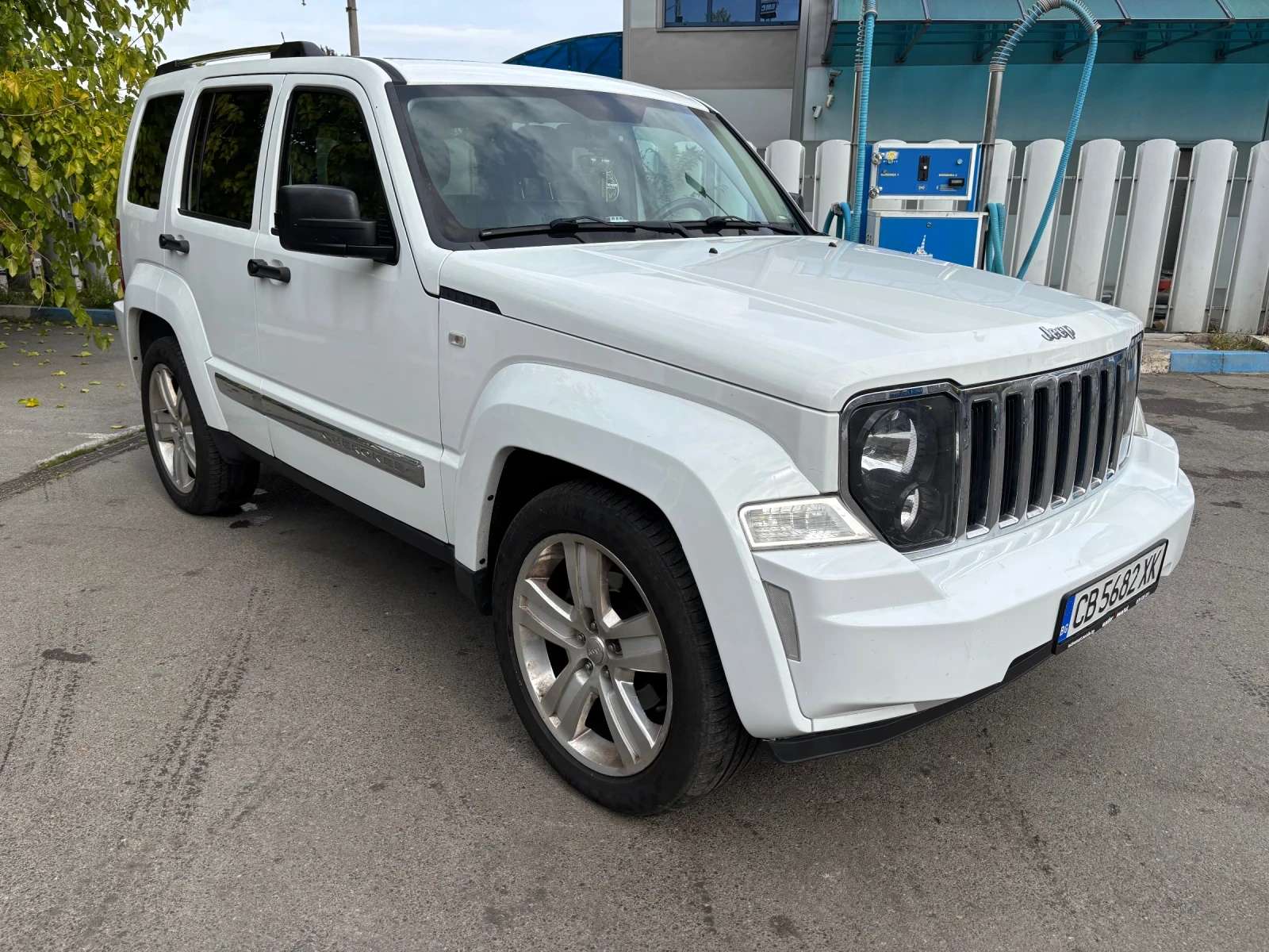 Jeep Cherokee  (KK) 2.8 CRD 4x4 (147 kw / 200 k.c) - изображение 3