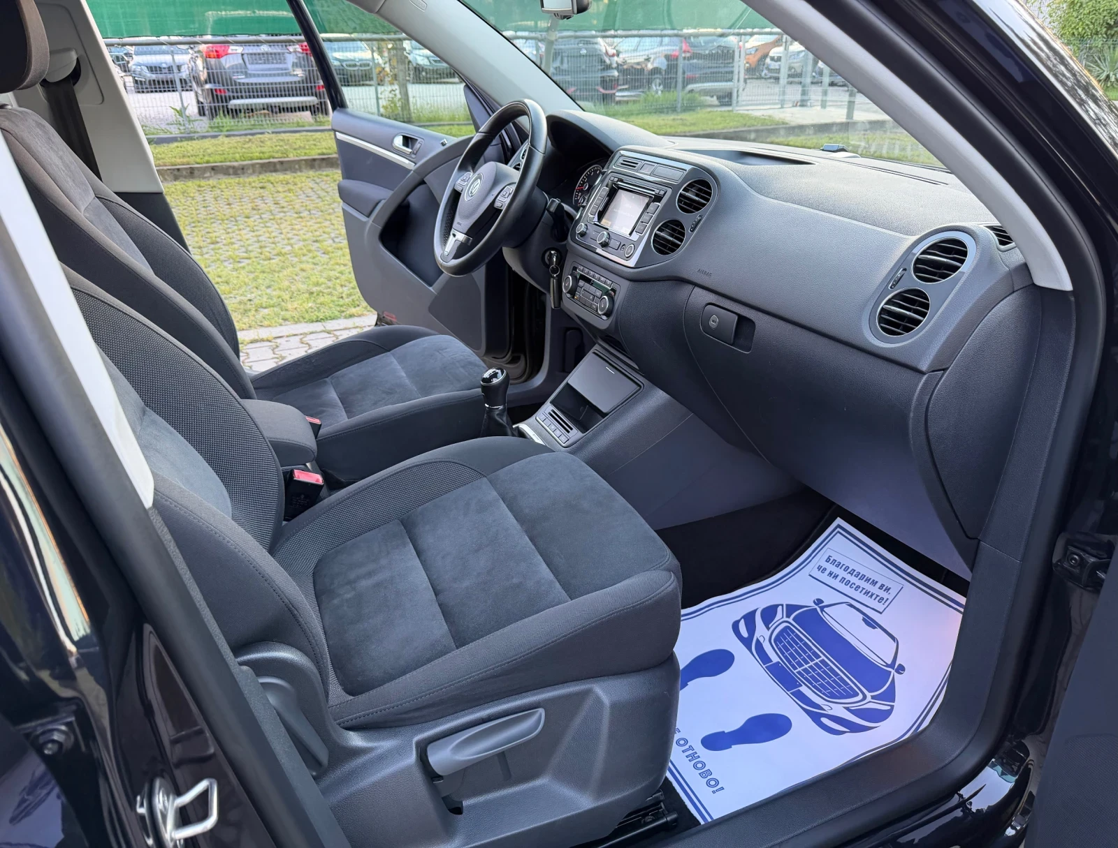 VW Tiguan 2.0 TSI 4 Motion  * Ръчни Скорости * 163629 км., снимка 14 - Автомобили и джипове - 54438147