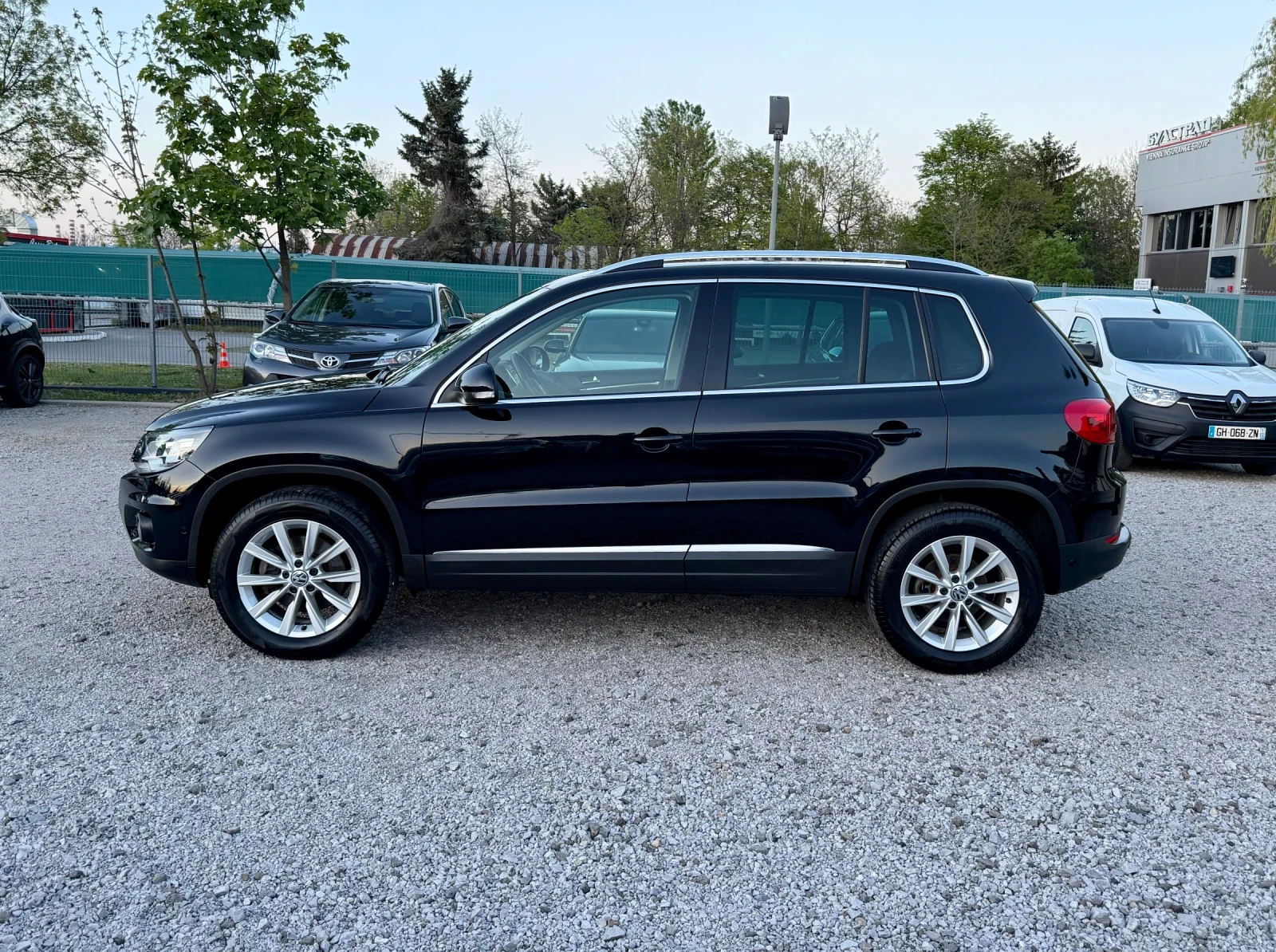VW Tiguan 2.0 TSI 4 Motion  * Ръчни Скорости * 163629 км., снимка 2 - Автомобили и джипове - 54438147