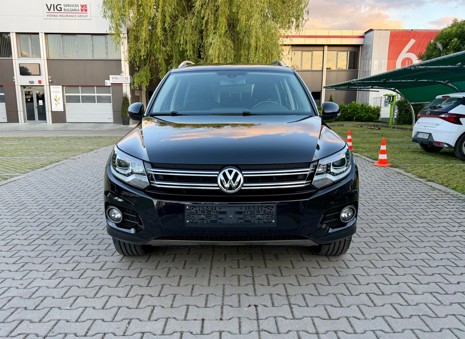VW Tiguan 2.0 TSI 4 Motion  * Ръчни Скорости * 163629 км., снимка 8 - Автомобили и джипове - 54438147