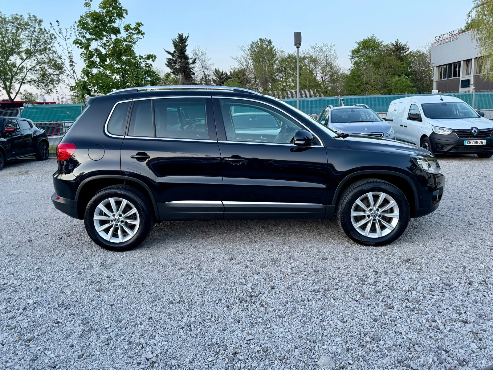 VW Tiguan 2.0 TSI 4 Motion  * Ръчни Скорости * 163629 км., снимка 6 - Автомобили и джипове - 54438147
