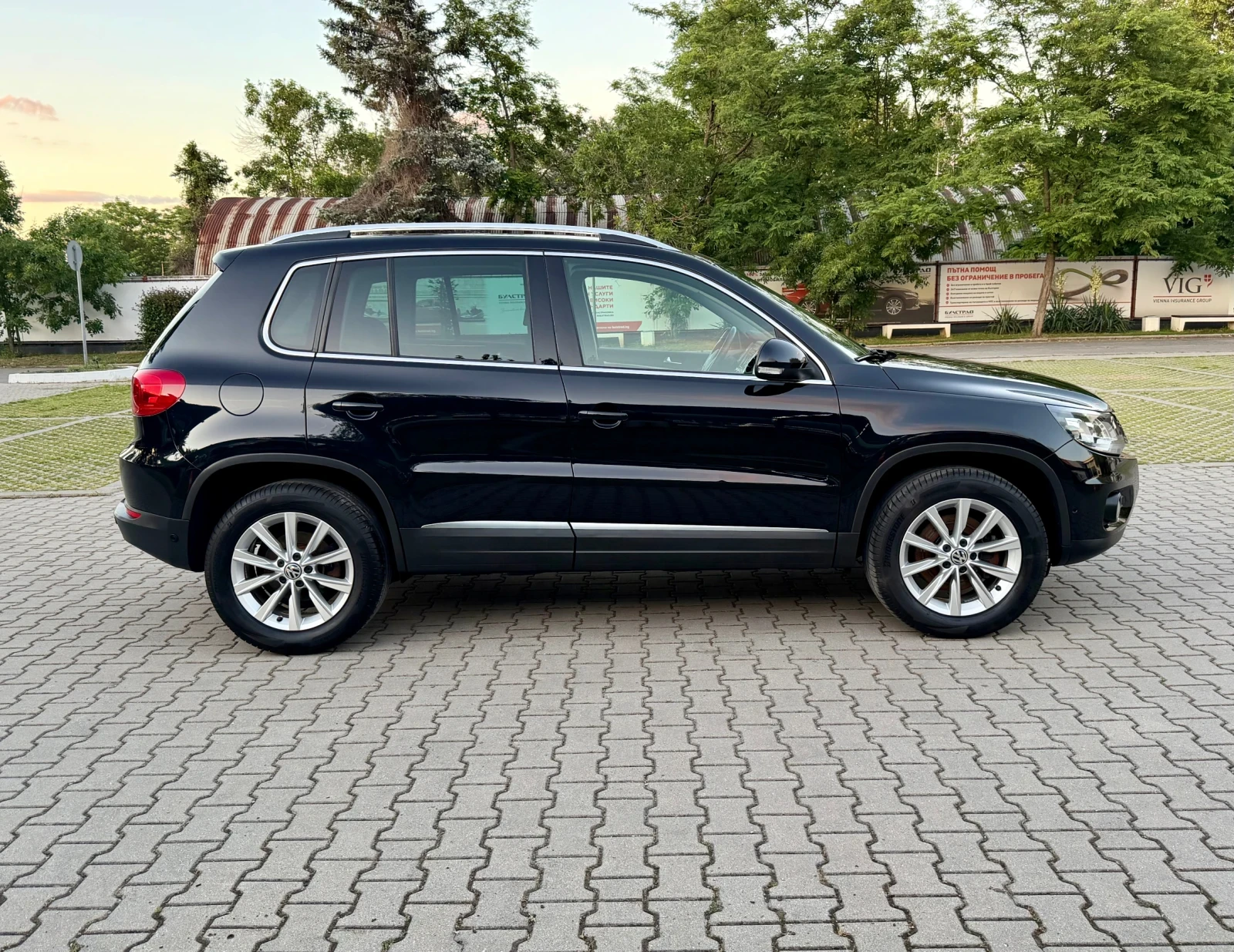 VW Tiguan 2.0 TSI 4 Motion  * Ръчни Скорости * 163629 км., снимка 6 - Автомобили и джипове - 54438147