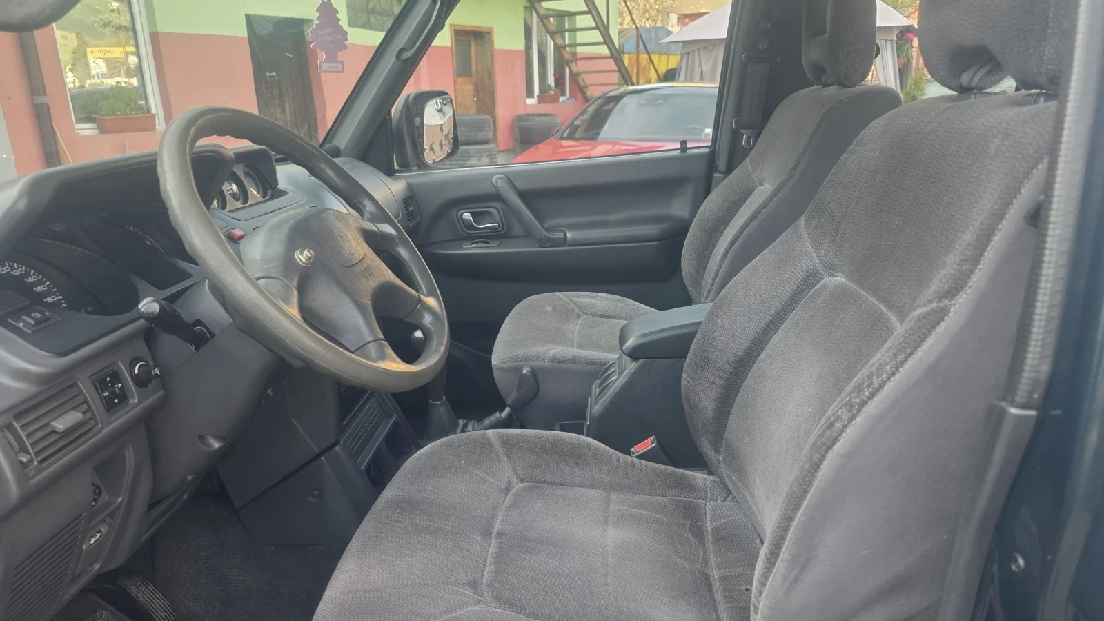 Mitsubishi Pajero 2.5TDI 99k.s., снимка 8 - Автомобили и джипове - 54477459