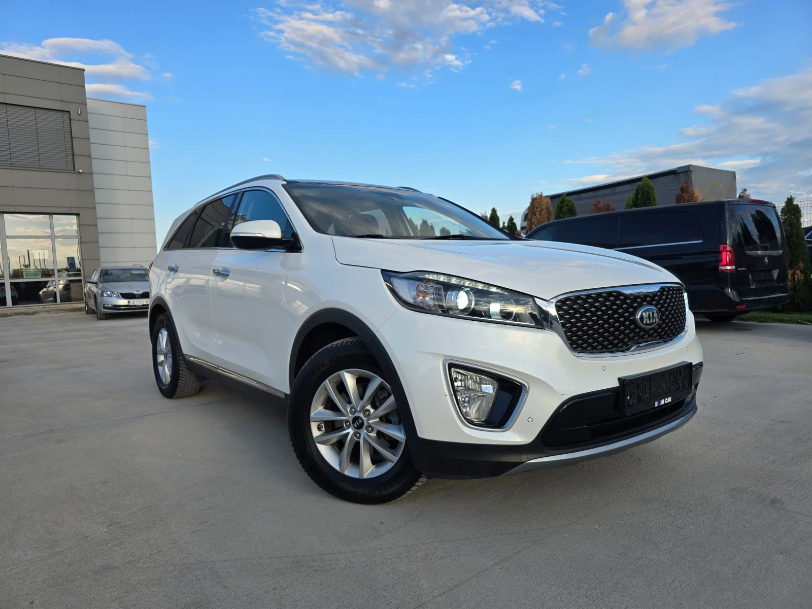 Kia Sorento 2.2 CRDI , PANO , 7 местна, снимка 3 - Автомобили и джипове - 54573417