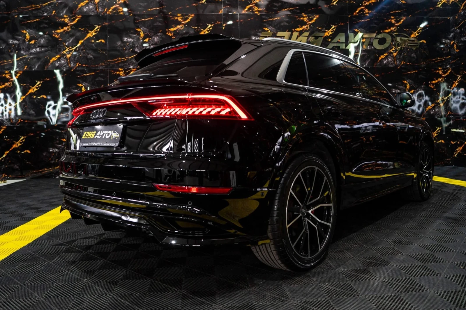Audi Q8 50TDI QUATTRO MATRIX ПАНО B&O ЛИЗИНГ 100%, снимка 10 - Автомобили и джипове - 54817808