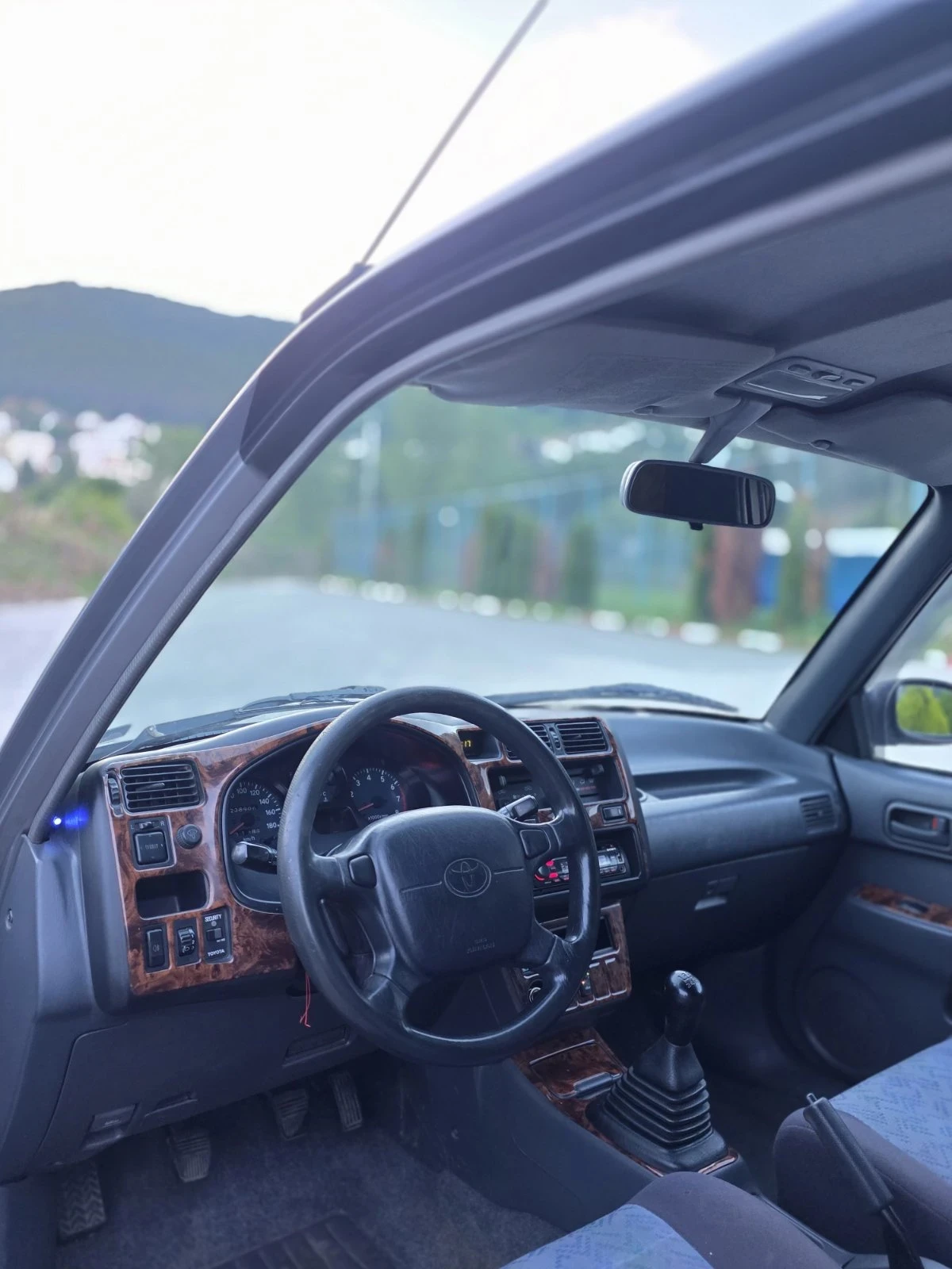 Toyota Rav4, снимка 6 - Автомобили и джипове - 55000170