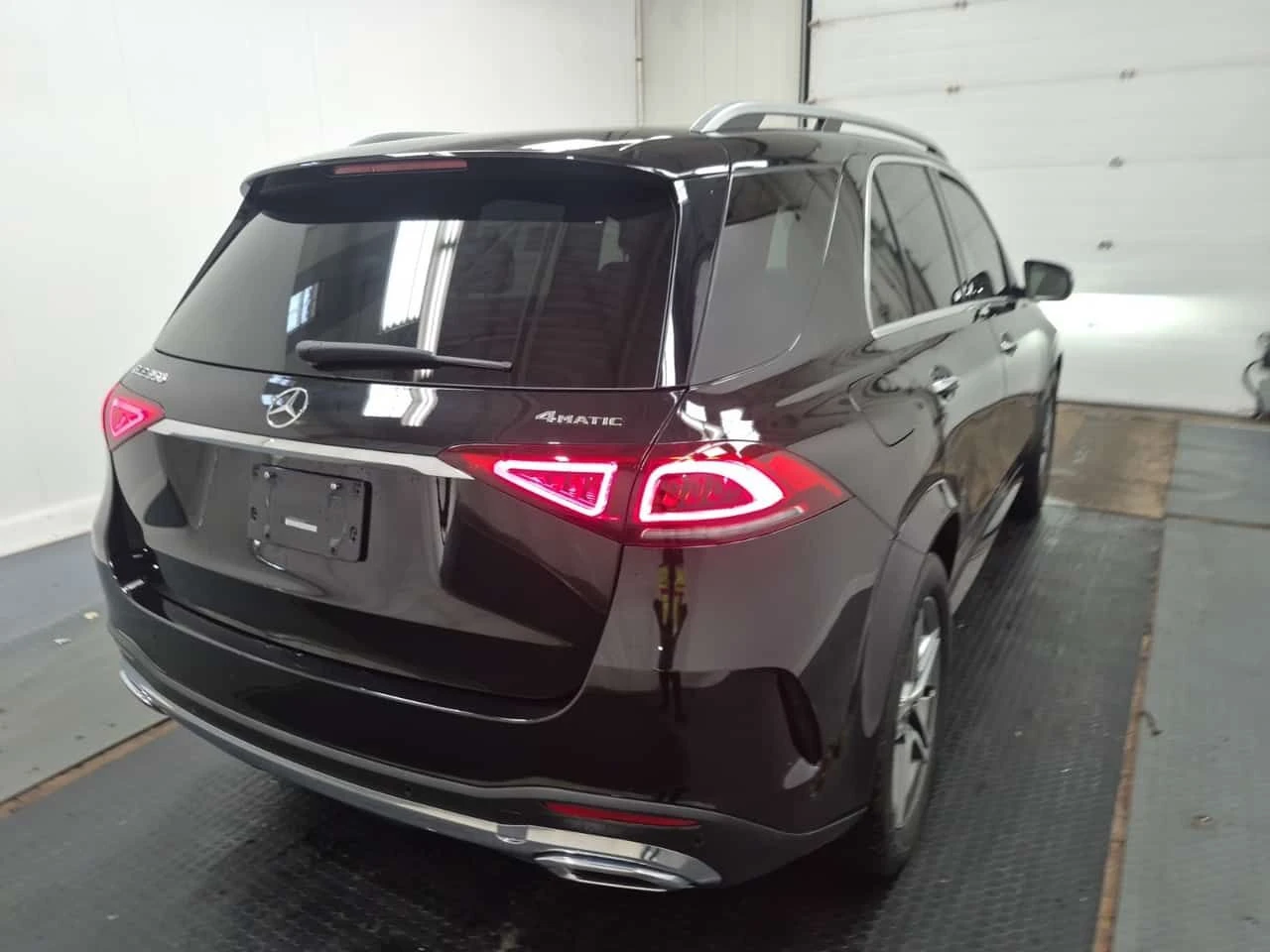 Mercedes-Benz GLE 350 ПАНОРАМА/BURMESTER/ДИСТРОНИК/360 КАМЕРИ, снимка 3 - Автомобили и джипове - 55288142