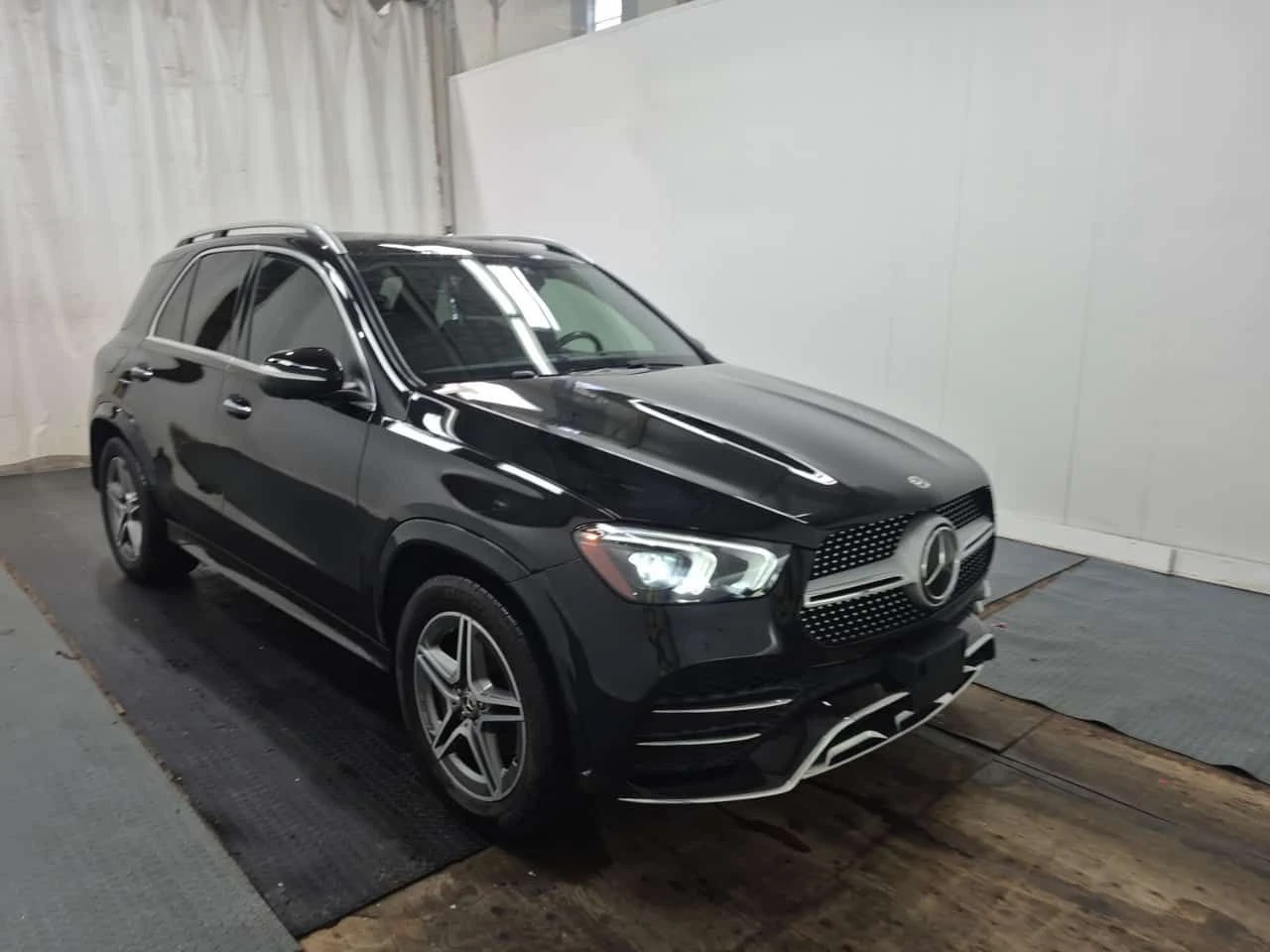 Mercedes-Benz GLE 350 ПАНОРАМА/BURMESTER/ДИСТРОНИК/360 КАМЕРИ, снимка 2 - Автомобили и джипове - 55288142