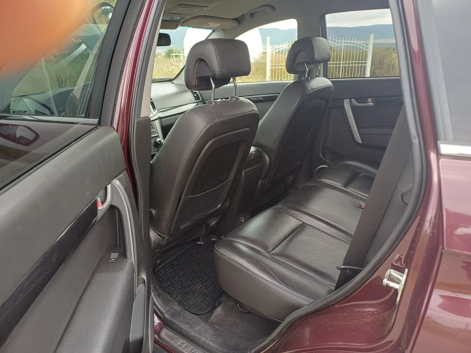Chevrolet Captiva 2.2 184к.с 4?4 автомат, снимка 13 - Автомобили и джипове - 55379518
