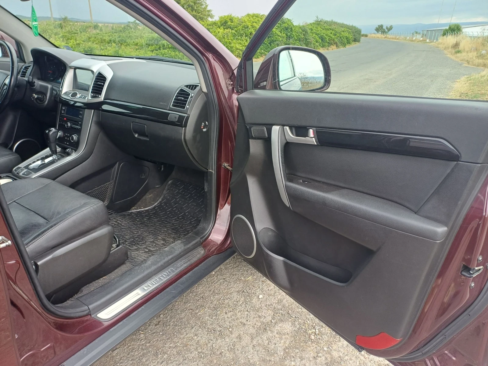 Chevrolet Captiva 2.2 184к.с 4?4 автомат, снимка 17 - Автомобили и джипове - 55379518