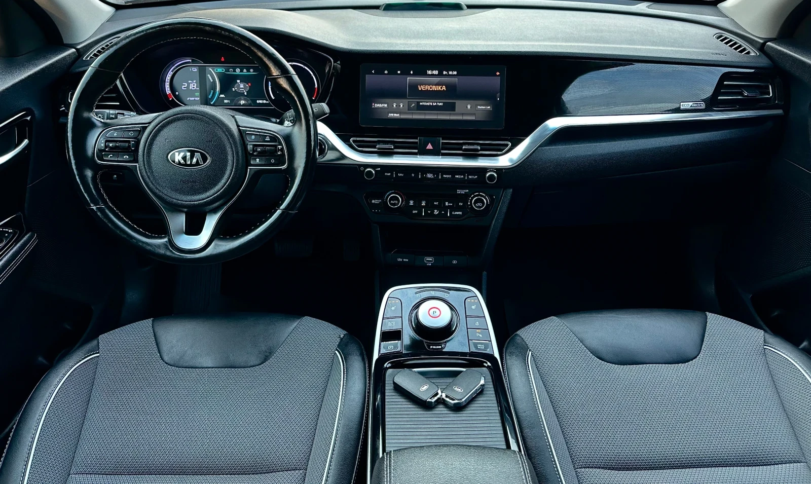 Kia Niro DYNAMIC- LINE / 64000km  /  64kwh / KAMERA / POD, снимка 9 - Автомобили и джипове - 55711520