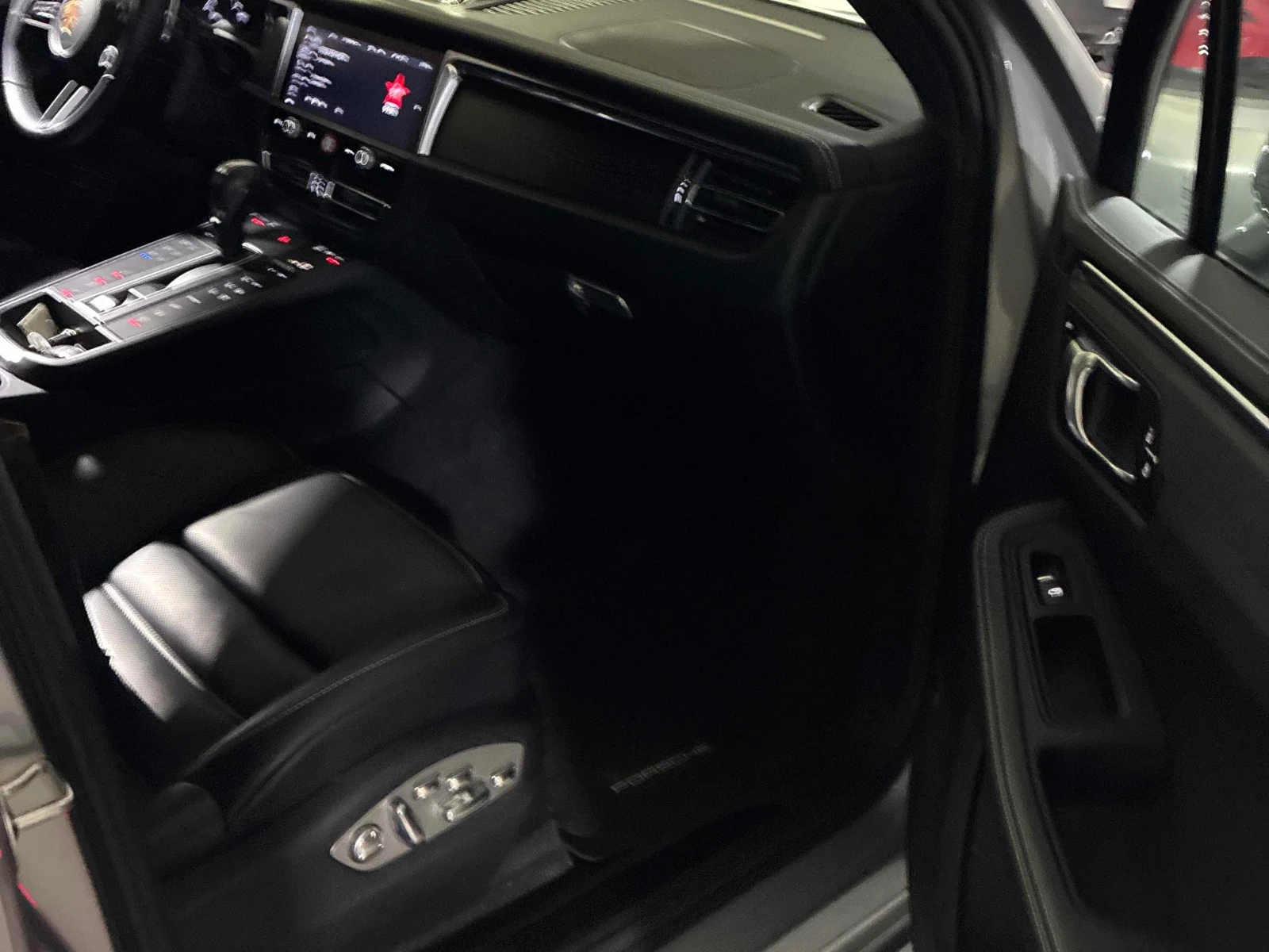 Porsche Macan  GTS / 360 / Dis / HUD / Matrix / Carfax , снимка 15 - Автомобили и джипове - 56093738