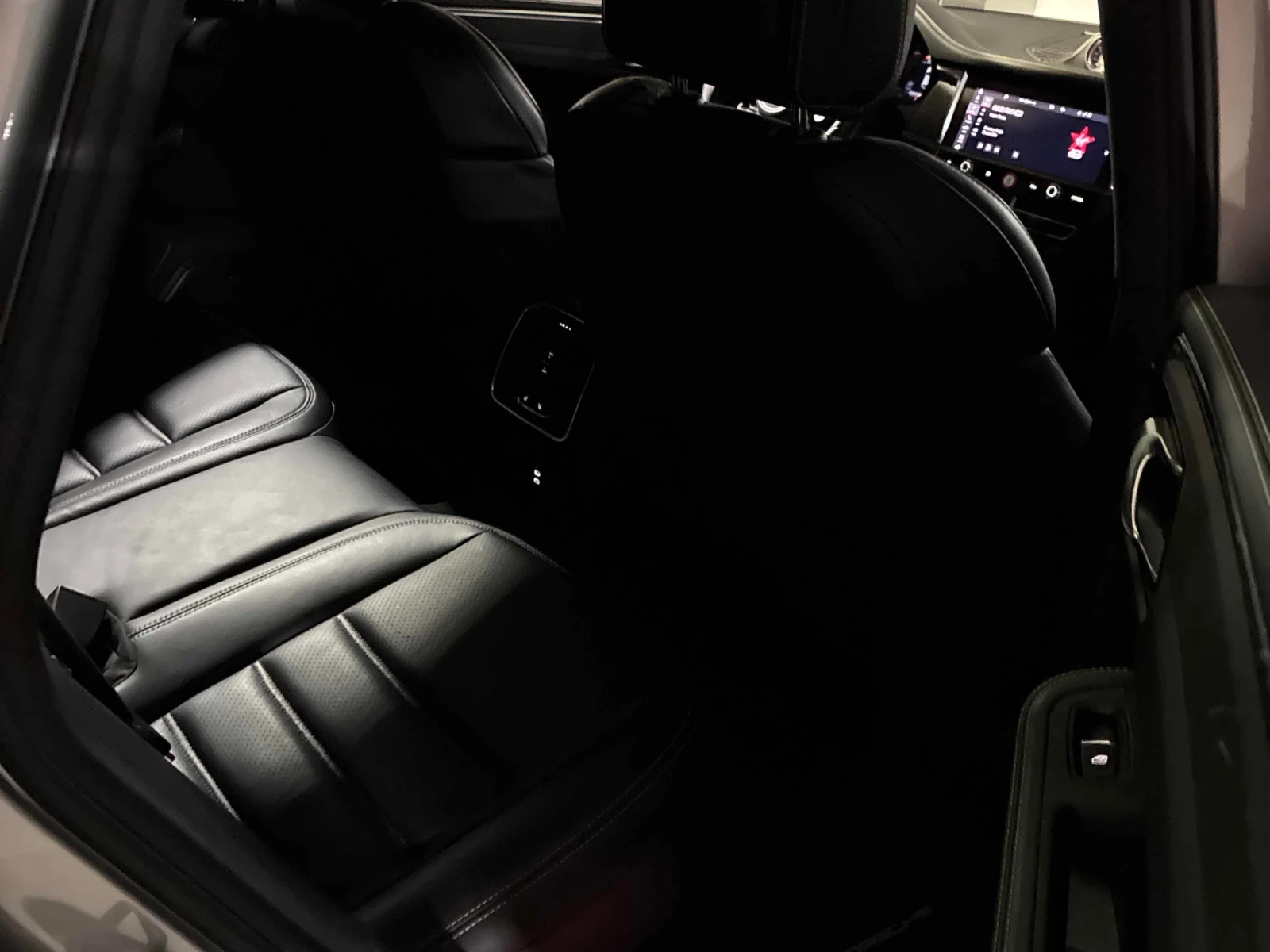 Porsche Macan  GTS / 360 / Dis / HUD / Matrix / Carfax , снимка 14 - Автомобили и джипове - 56093738