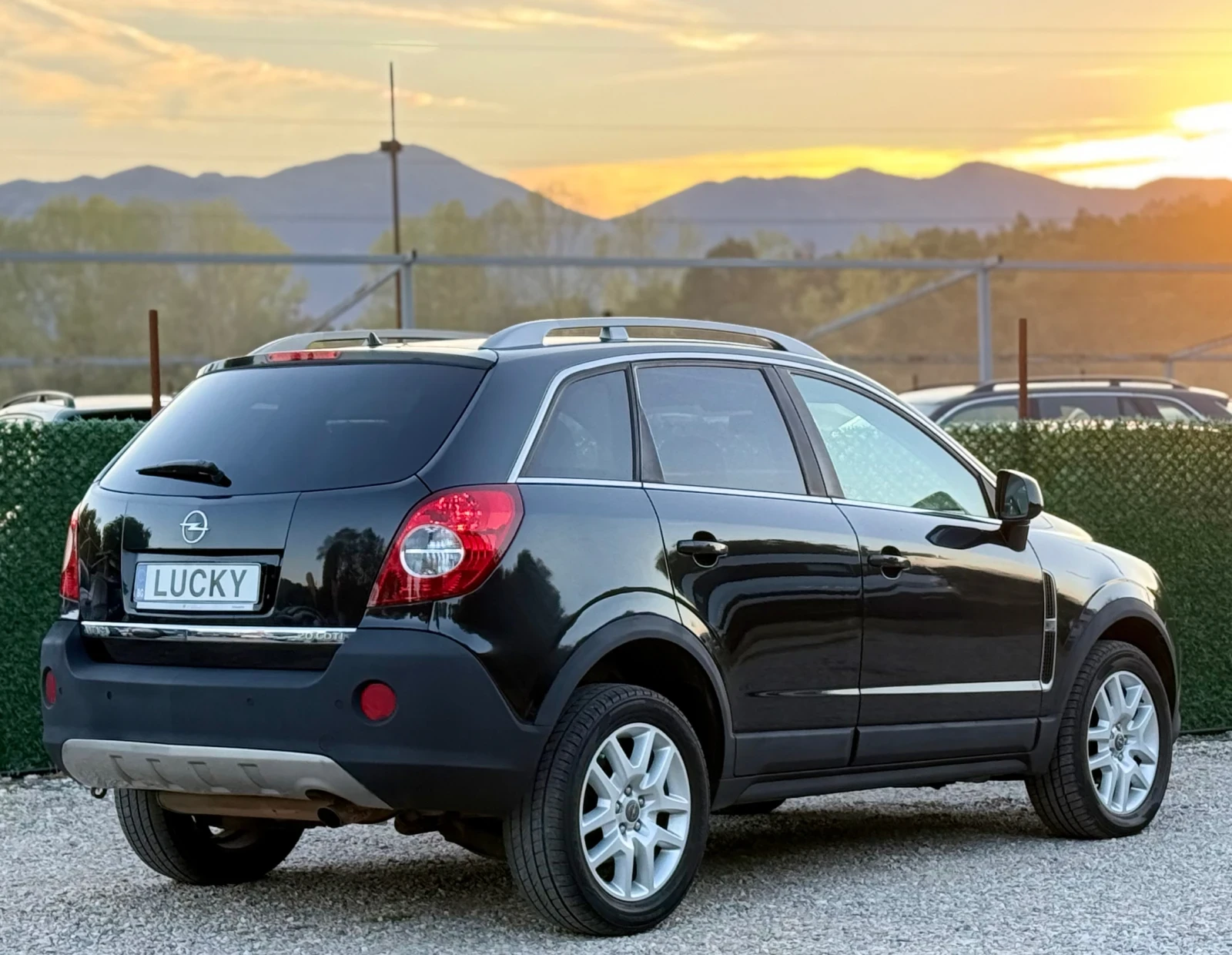 Opel Antara 2.0TDCi 4x4//ИТАЛИЯ, снимка 7 - Автомобили и джипове - 56217302