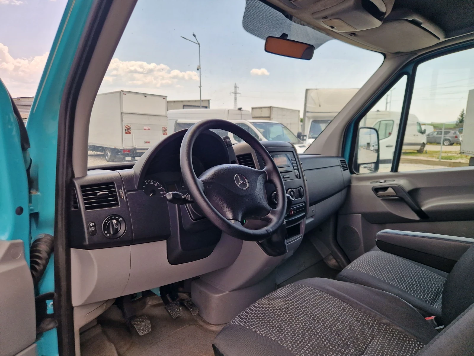 Mercedes-Benz Sprinter 318 3.0 V6 180 PS - изображение 7