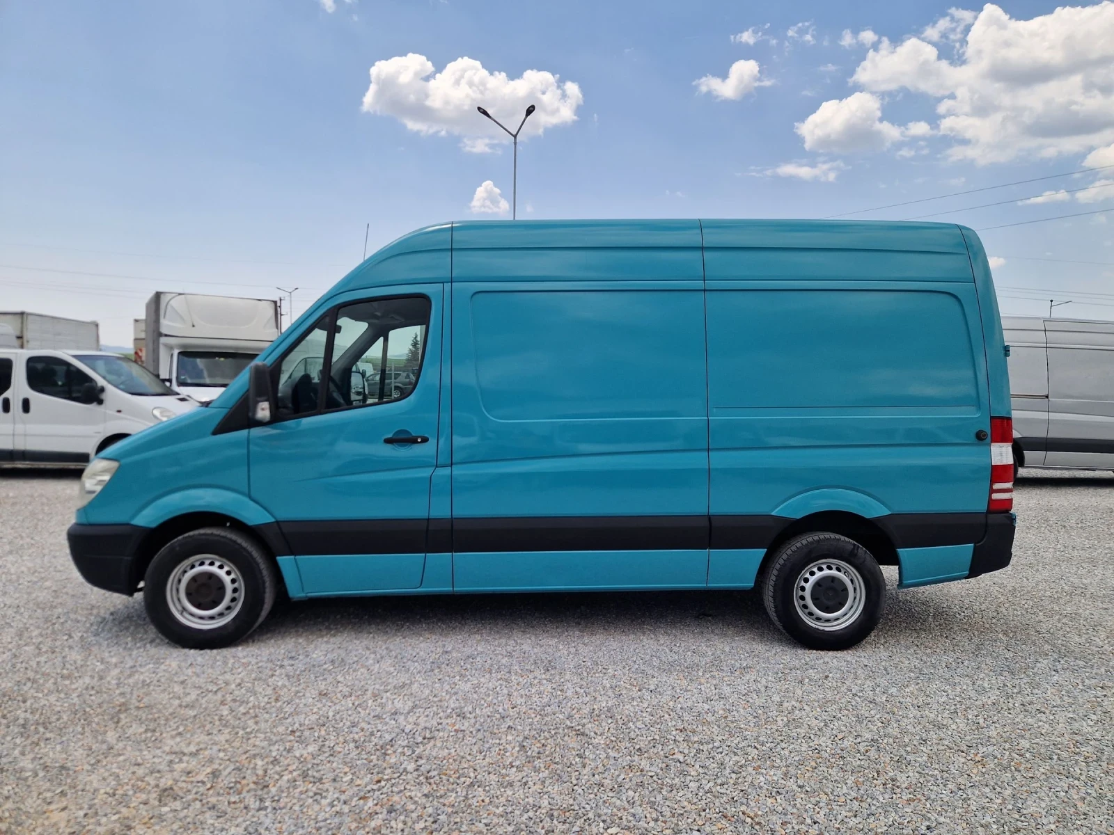 Mercedes-Benz Sprinter 318 3.0 V6 180 PS - изображение 6