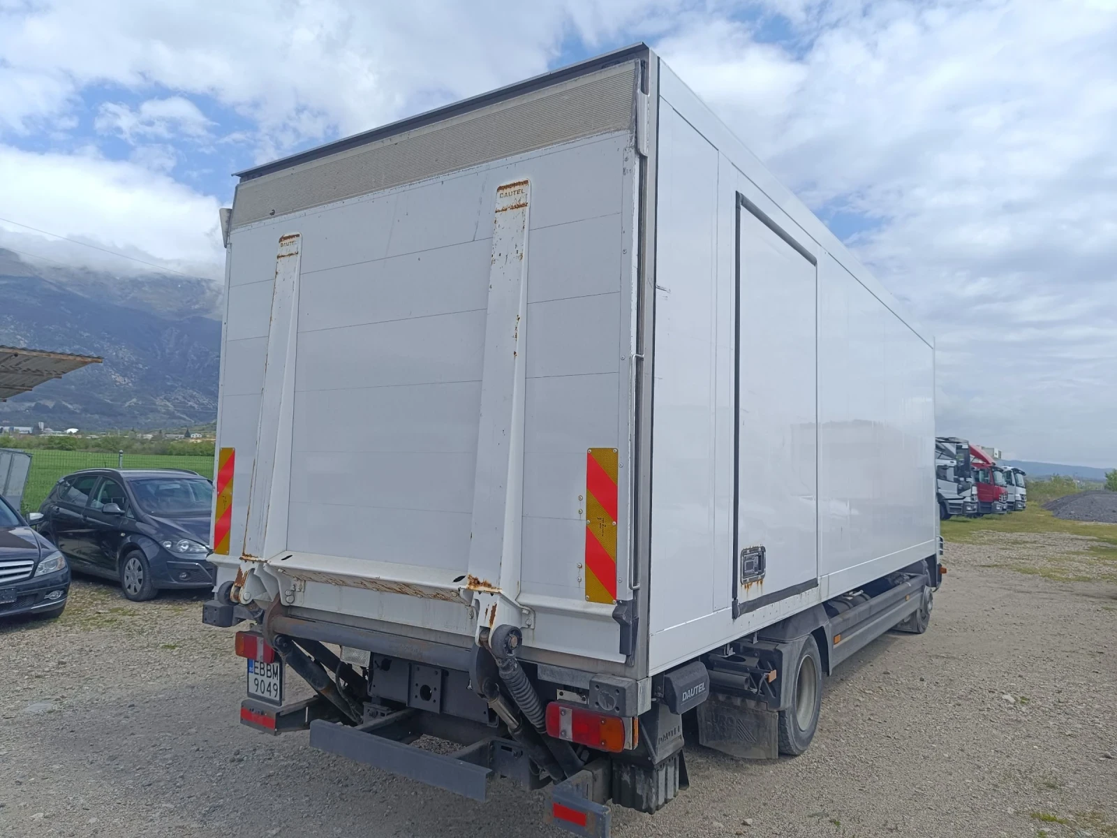 Mercedes-Benz Atego 1218/1222 ХЛАДИЛЕН ТОК - изображение 4