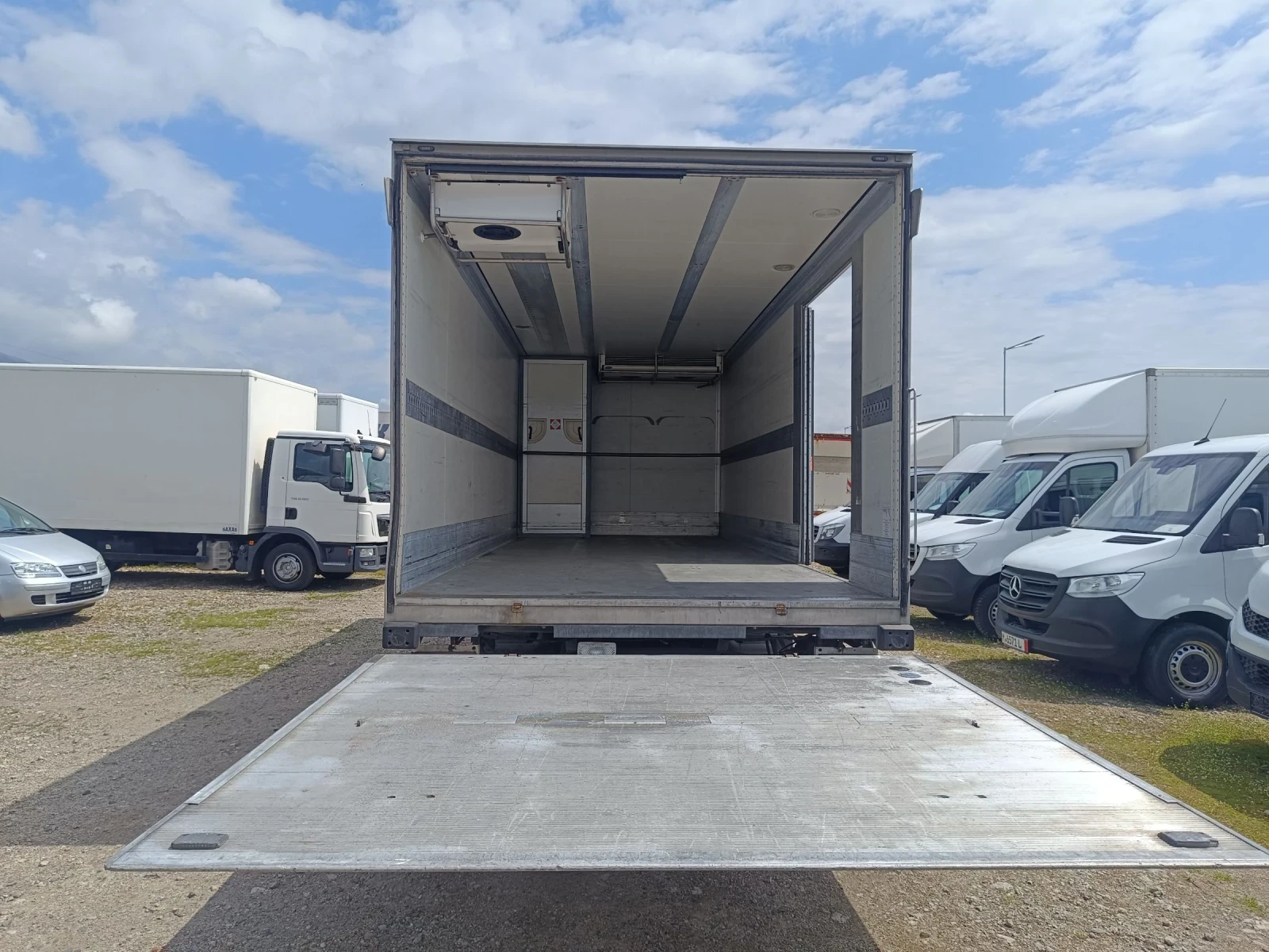 Mercedes-Benz Atego 1218/1222 ХЛАДИЛЕН ТОК - изображение 5