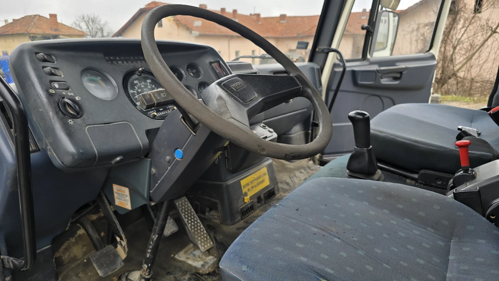 Daf 45.160 Тристранен самосвал с кран - изображение 10