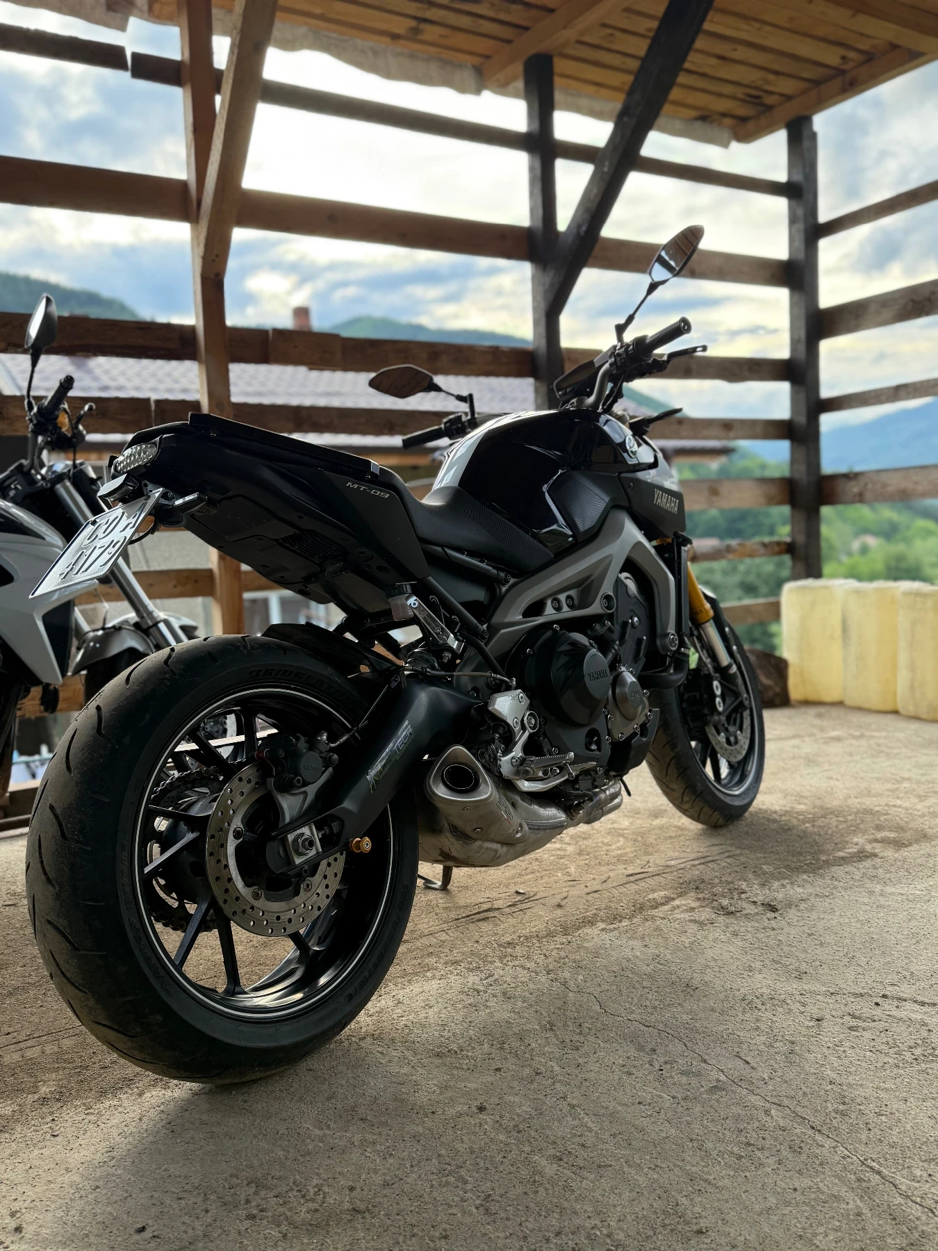 Yamaha Mt-09 900 - изображение 8