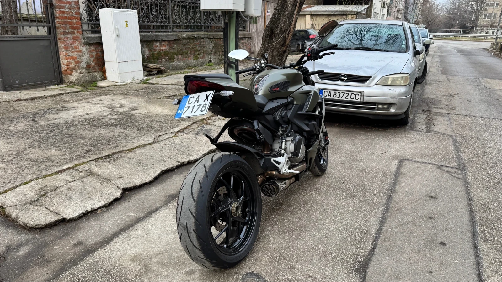 Ducati Streetfighter V2 - изображение 3