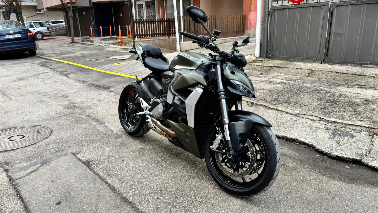 Ducati Streetfighter V2 - изображение 2