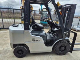 Мотокар Nissan 2.5 тона / АВТОМАТ / ГАЗ+ БЕНЗИН / ПЕРФЕКТЕН !, снимка 6