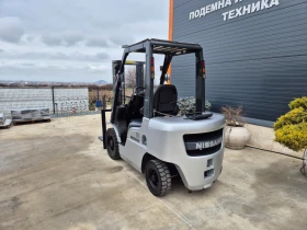 Мотокар Nissan 2.5 тона / АВТОМАТ / ГАЗ+ БЕНЗИН / ПЕРФЕКТЕН !, снимка 3