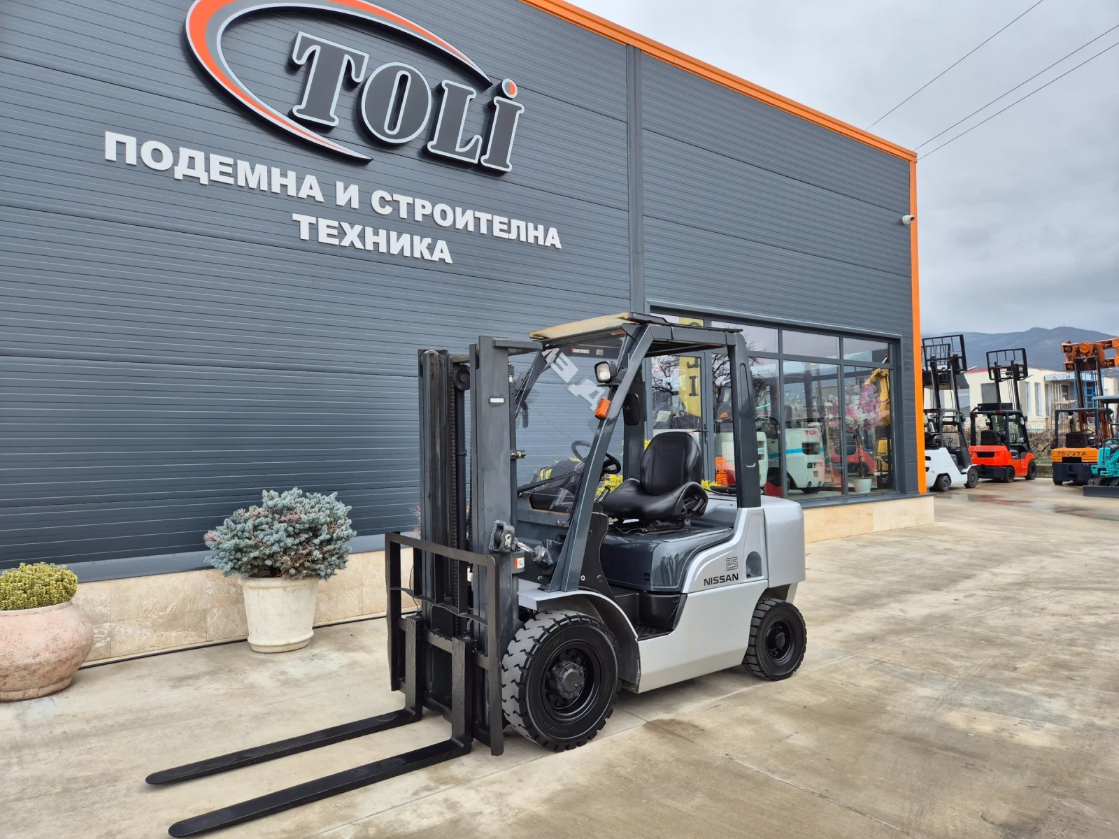 ������� Nissan 2.5 ���� / ������� / ���+ ������ / ��������� ! | Mobile.bg � ����������� 1