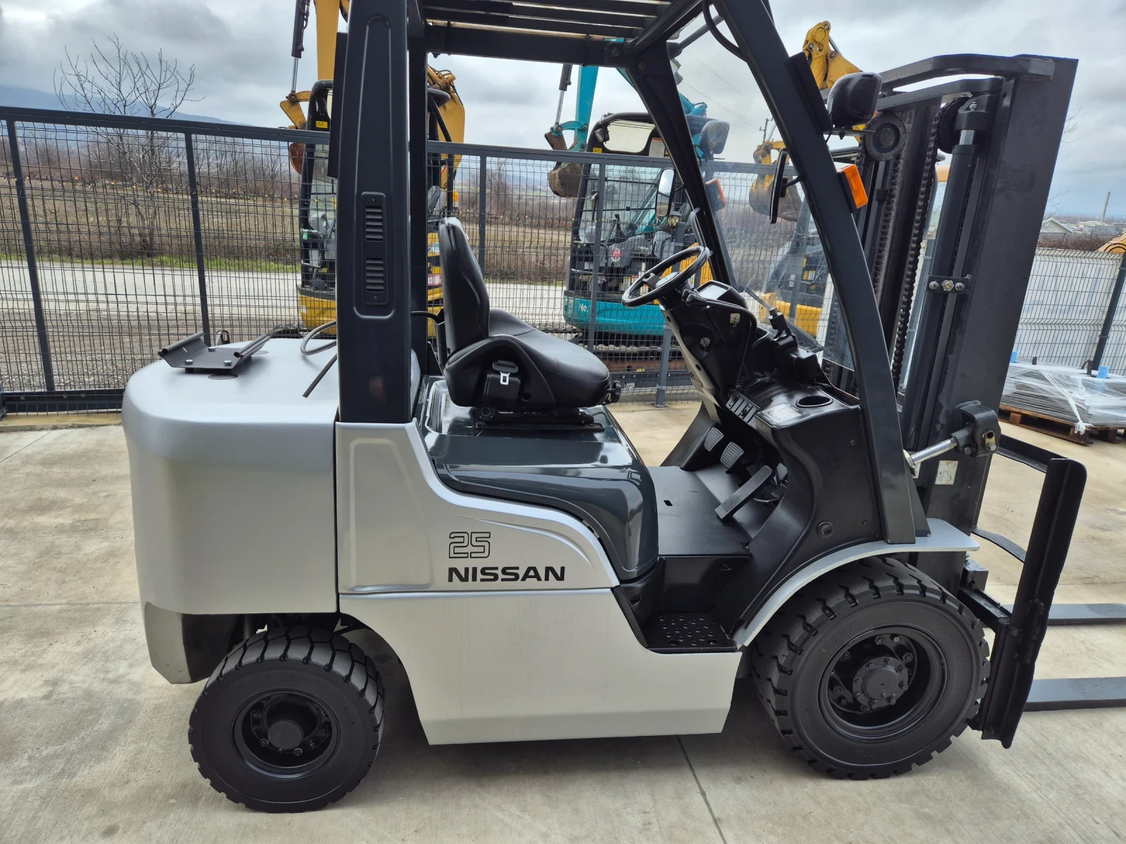 ������� Nissan 2.5 ���� / ������� / ���+ ������ / ��������� ! | Mobile.bg � ����������� 6