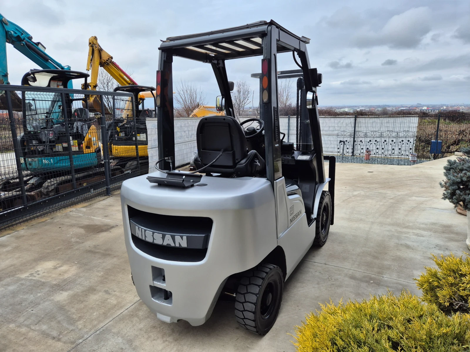 ������� Nissan 2.5 ���� / ������� / ���+ ������ / ��������� ! | Mobile.bg � ����������� 5