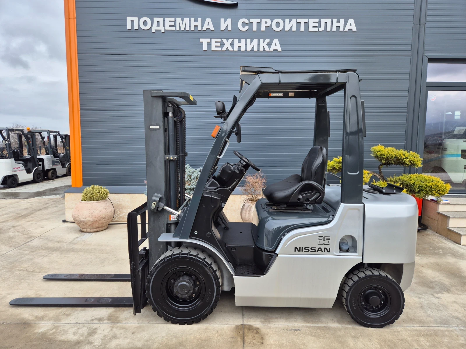 ������� Nissan 2.5 ���� / ������� / ���+ ������ / ��������� ! | Mobile.bg � ����������� 2