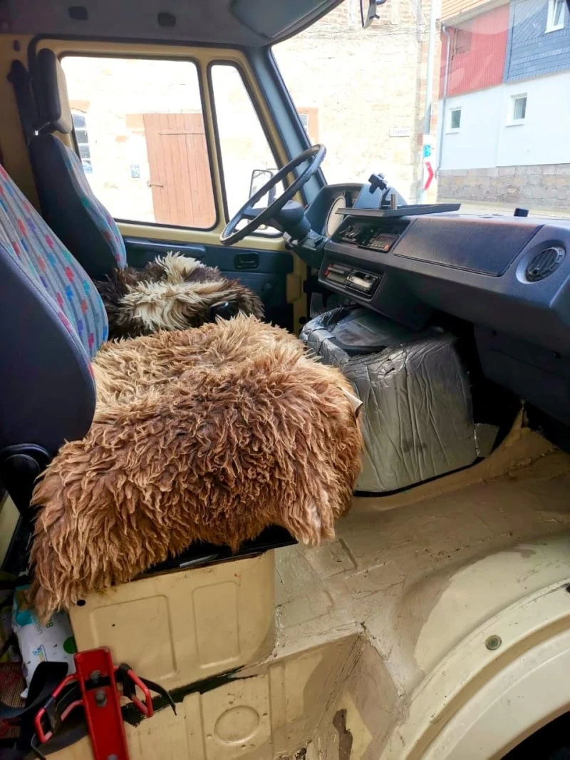 Кемпер Mercedes-Benz 310, снимка 5 - Каравани и кемпери - 51879182