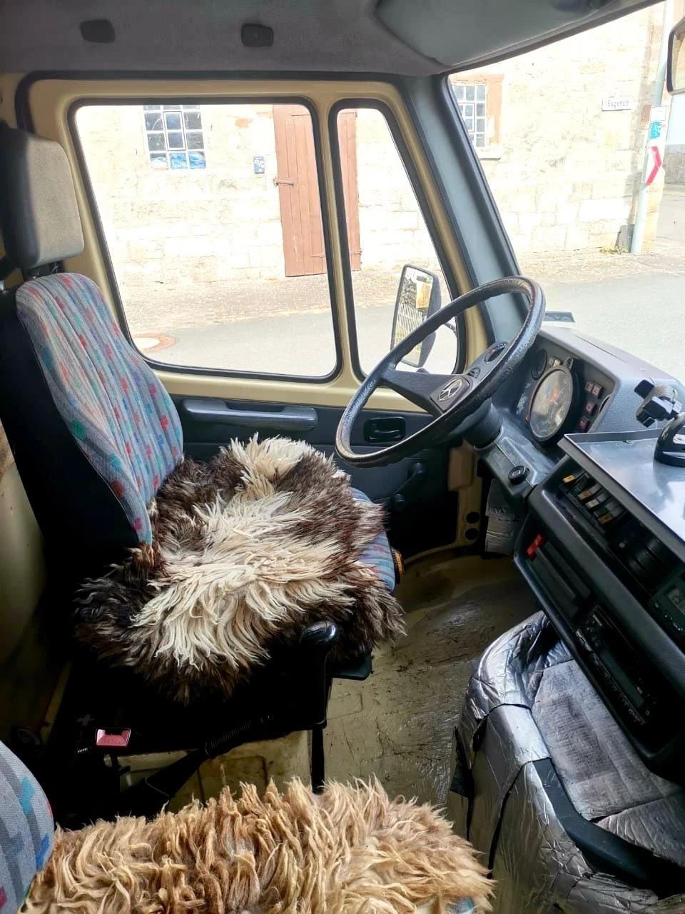  Mercedes-Benz 310 | Mobile.bg   13