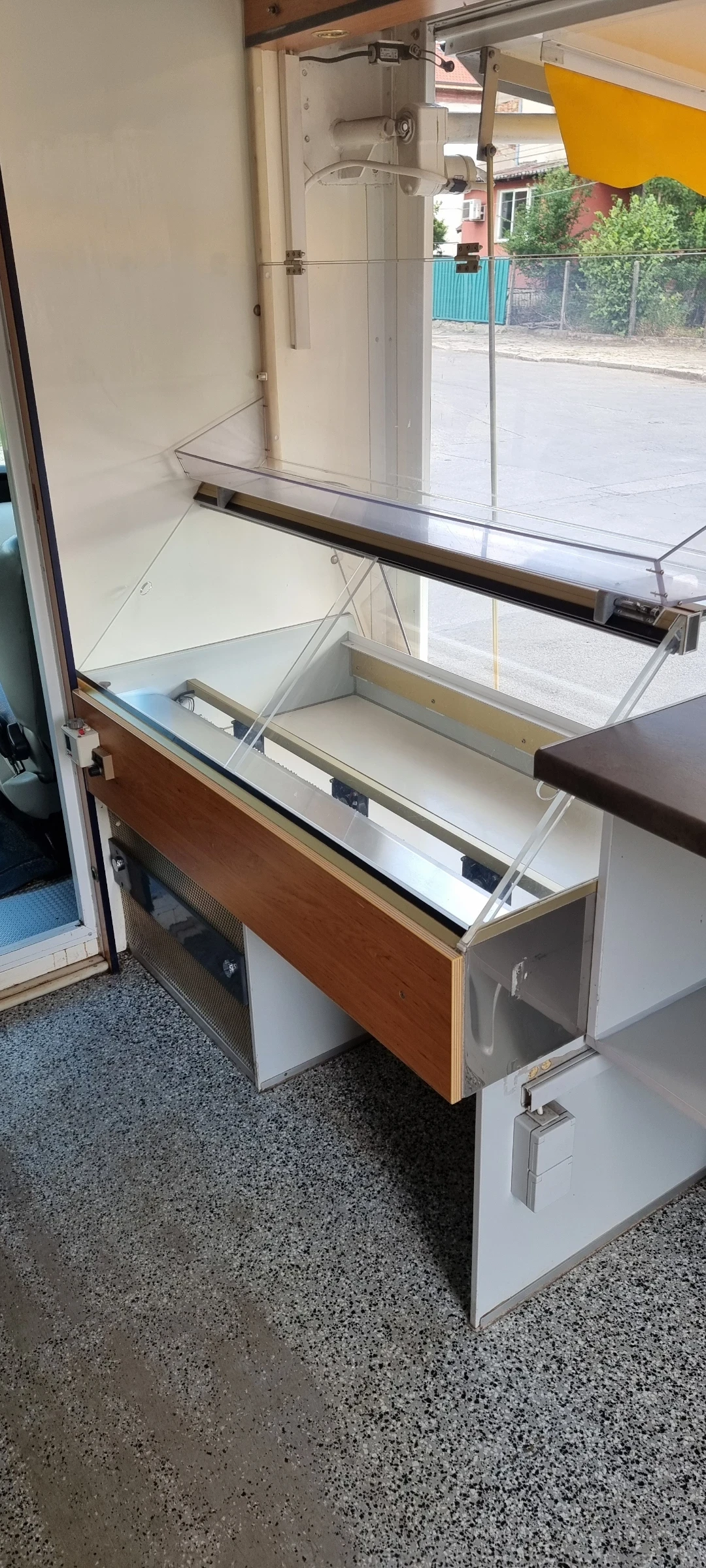 Кемпер Renault СКАРА-БИРА , снимка 9 - Каравани и кемпери - 53865379