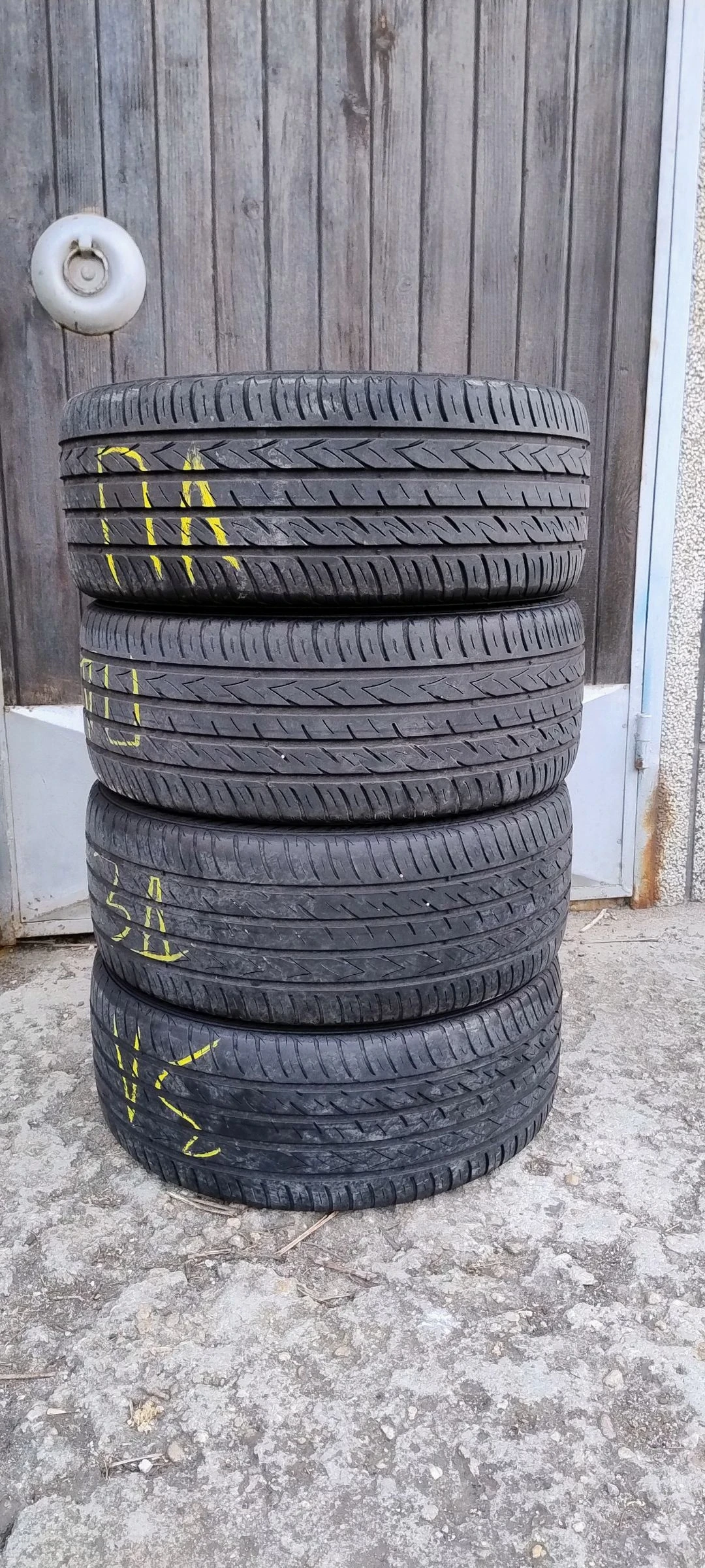 Гуми Летни 225/45R17, снимка 7 - Гуми и джанти - 54005282