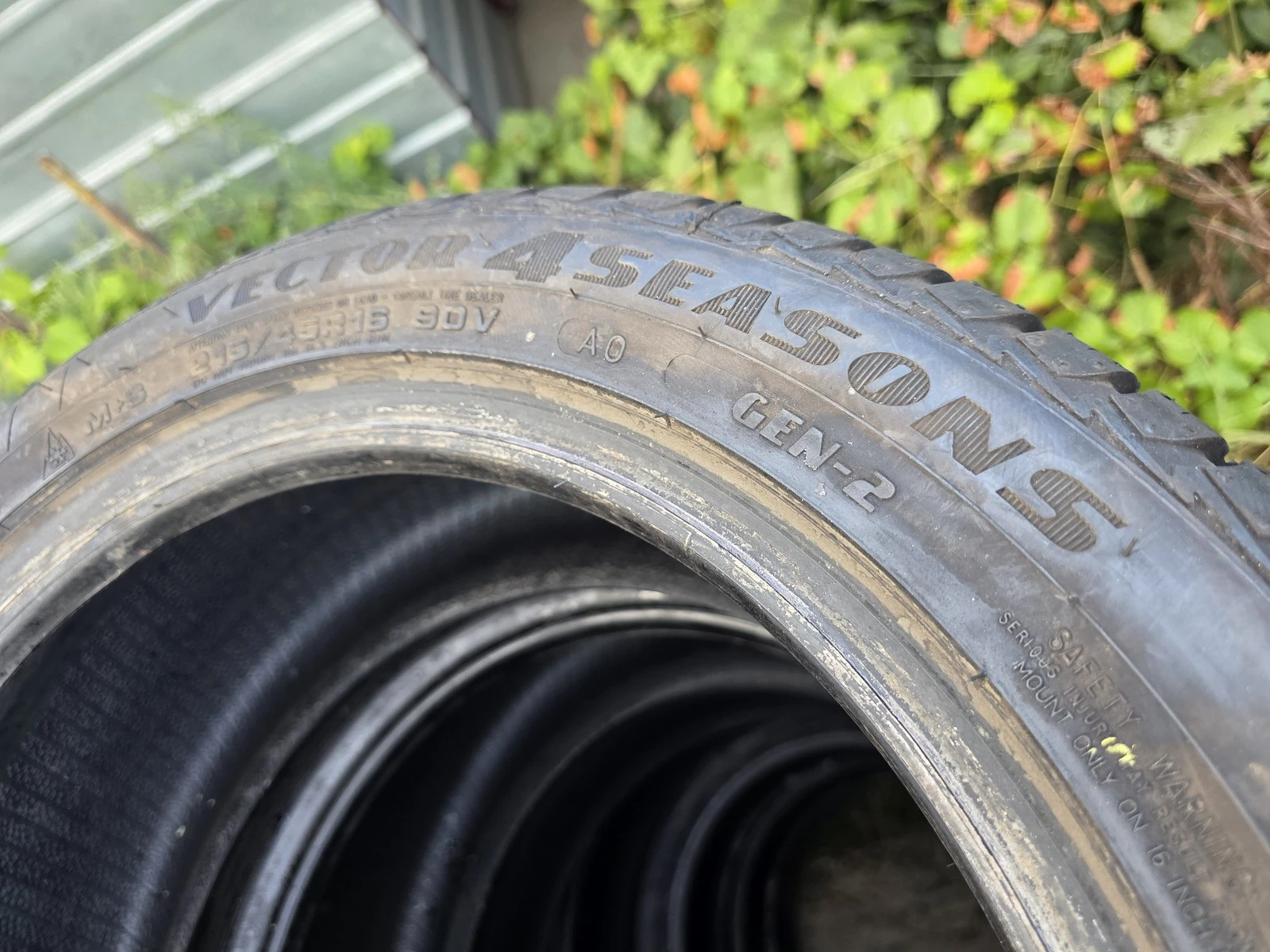 Гуми Всесезонни 215/45R16, снимка 6 - Гуми и джанти - 56664349