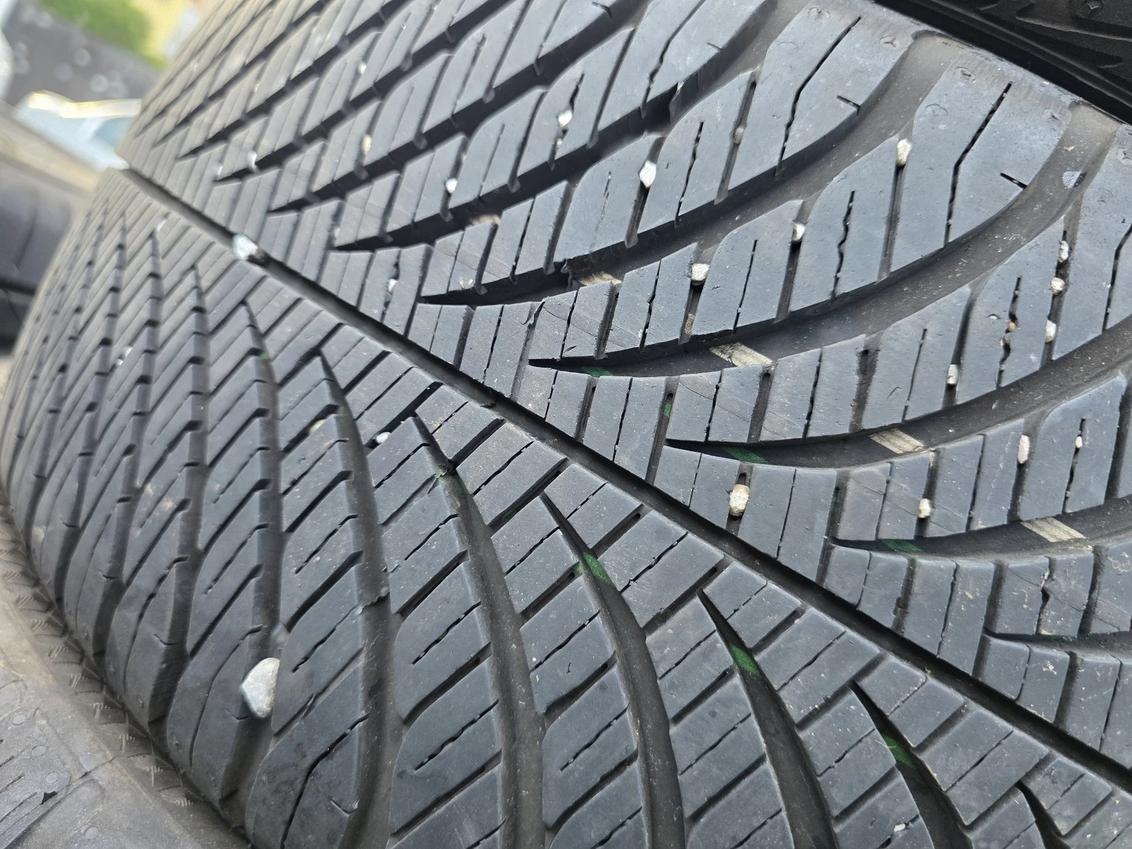 Гуми Всесезонни 215/45R16, снимка 4 - Гуми и джанти - 56664349