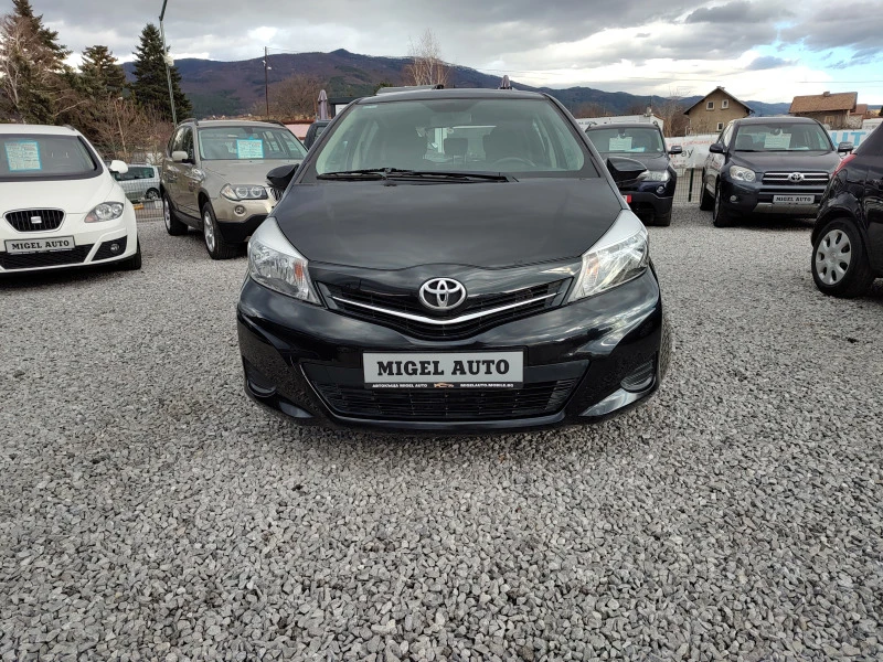 Toyota Yaris 1.0i, снимка 1 - Автомобили и джипове - 39948205