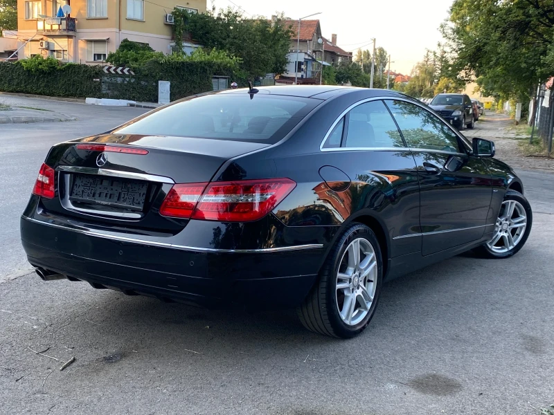 Mercedes-Benz E 200 7G-Tronic, снимка 2 - Автомобили и джипове - 45075783