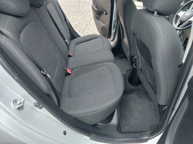 Hyundai I20 1.3i KLIMA , снимка 9 - Автомобили и джипове - 46852745