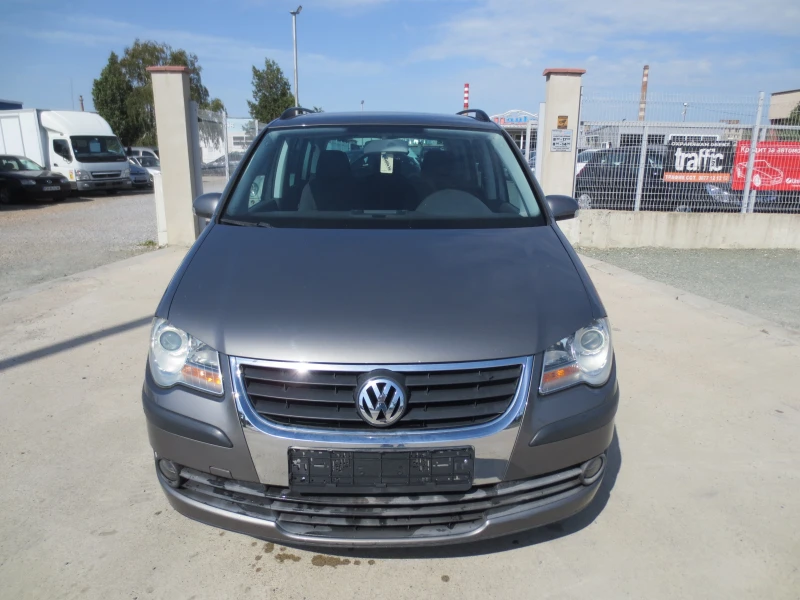 VW Touran 1.6 i * ГАЗ* , снимка 2 - Автомобили и джипове - 47745262