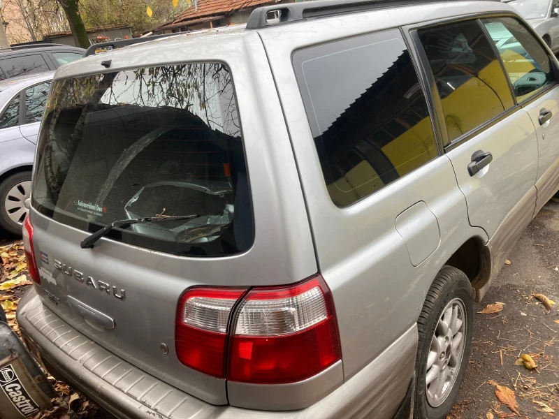 Subaru Forester, снимка 2 - Автомобили и джипове - 48004191