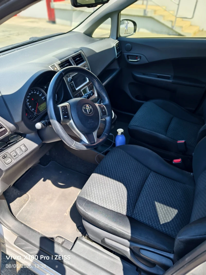 Toyota Verso S 1.33 VTI Swiss Aut , снимка 10 - Автомобили и джипове - 51309665