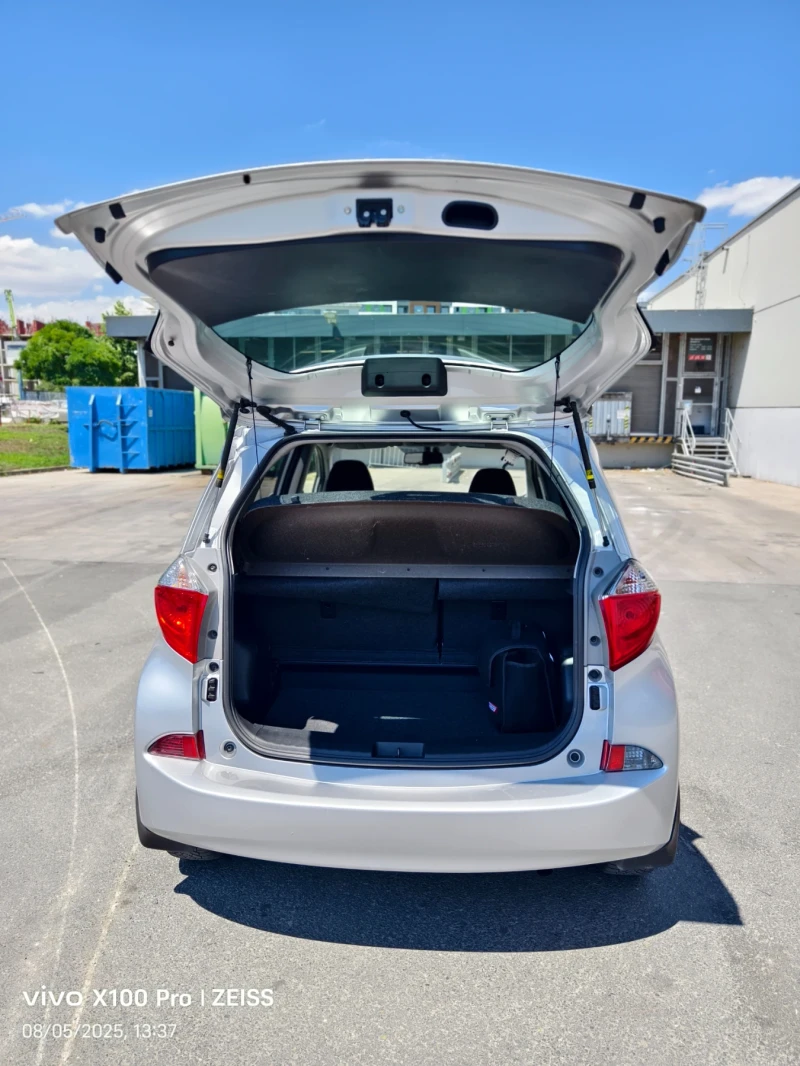 Toyota Verso S 1.33 VTI Swiss Aut , снимка 7 - Автомобили и джипове - 51309665