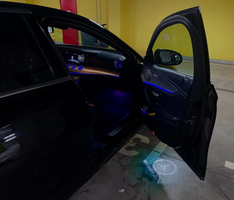 Mercedes-Benz E 220, снимка 5 - Автомобили и джипове - 52641900