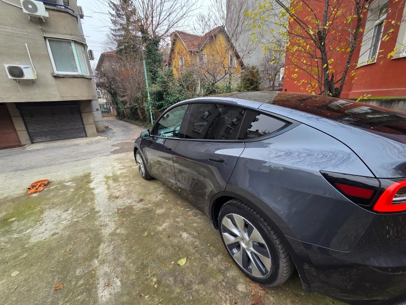 Tesla Model Y Long Range 4x4 AWD 77kWh, снимка 3 - Автомобили и джипове - 52795944