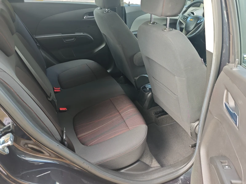 Chevrolet Aveo 1.4i-16V/EDITION 120, снимка 13 - Автомобили и джипове - 53117370