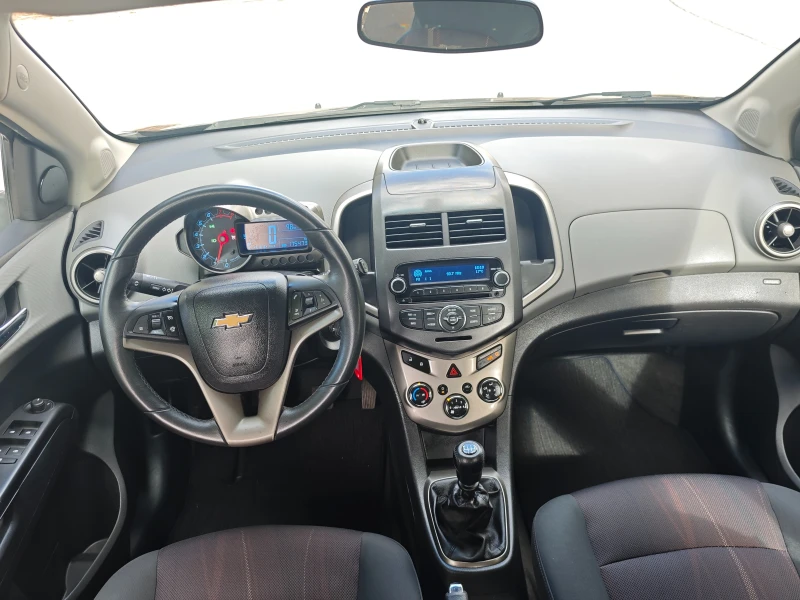 Chevrolet Aveo 1.4i-16V/EDITION 120, снимка 10 - Автомобили и джипове - 53117370