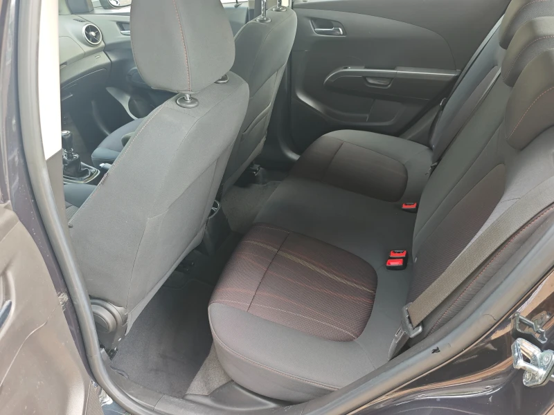 Chevrolet Aveo 1.4i-16V/EDITION 120, снимка 11 - Автомобили и джипове - 53117370